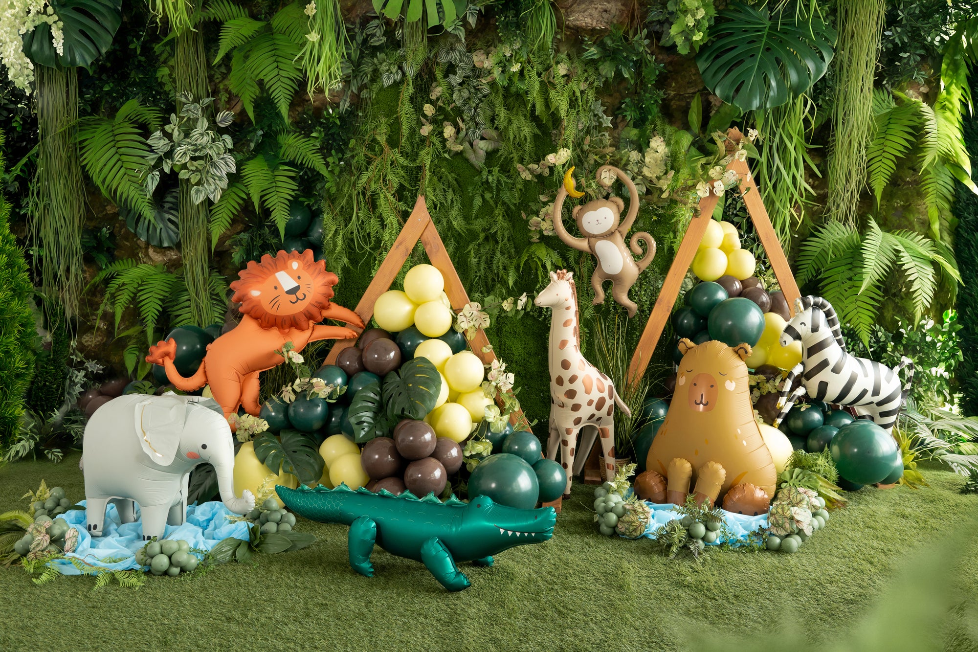 Standing Giraffe (Air Filled)- 19 Inches * 44 Inches